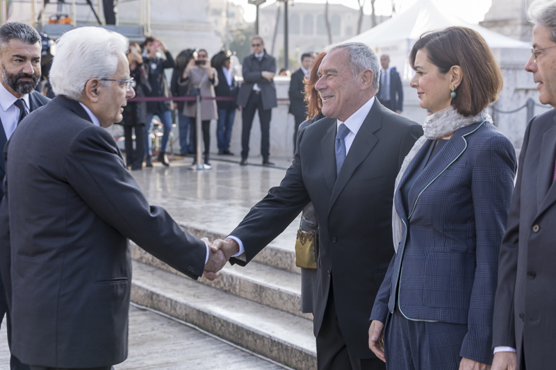 Il saluto del Presidente della Repubblica al Presidente Grasso