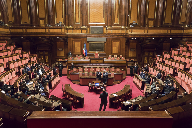 In occasione della giornata internazionale per i diritti dell'infanzia e dell'adolescenza, il Presidente Grasso incontra un gruppo di giovani.